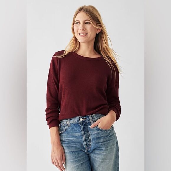 Faherty Oversized Waffle Crew - Picture 10 of 10